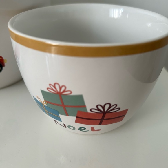 New Set of 3 Christmas Nesting Bowls Holiday Decorπ - Picture 3 of 14